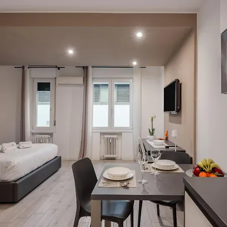Guesthost - Modern And Studio! *