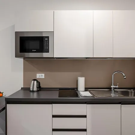Guesthost - Modern And Studio! * Padua
